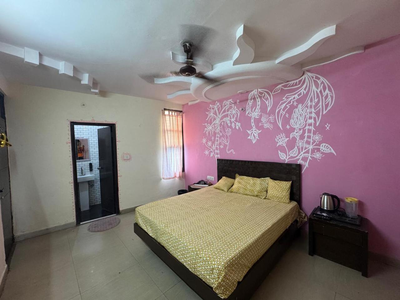 Hotel Darpan Palace New Delhi Bagian luar foto